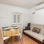 1 Bedroom Front In