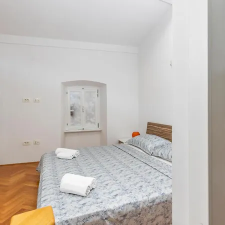 Apartament 1 Bedroom Lovely In *