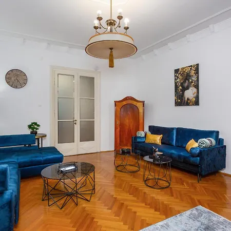 1 Bedroom Lovely In