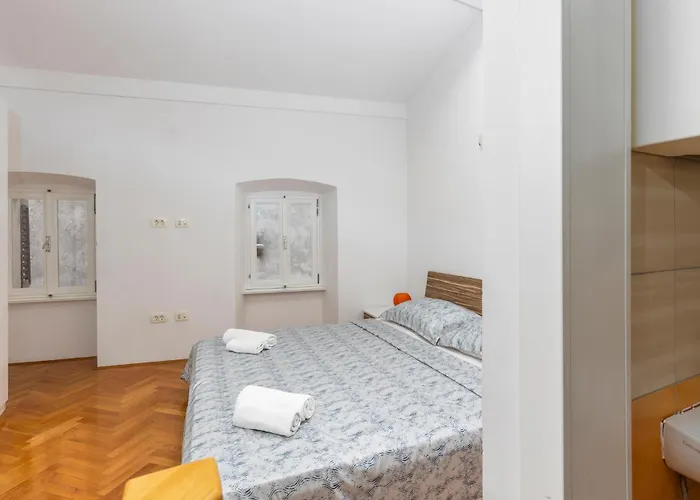 Apartman 1 Bedroom Lovely In *
